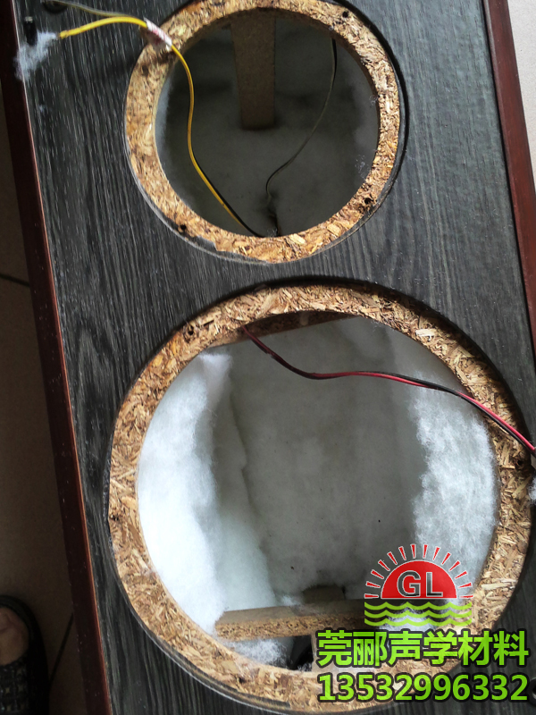 音響隔音改裝，填充吸音棉過(guò)程大揭秘