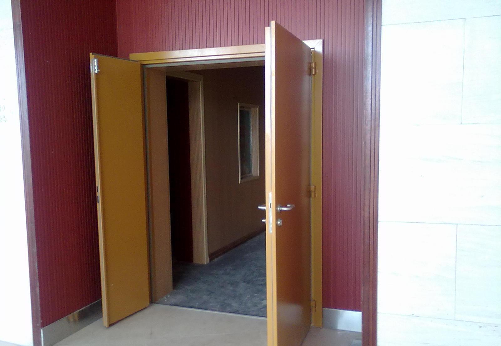 莞酈隔音門的類型和性能特點(diǎn)，隔音門選擇和產(chǎn)品介紹